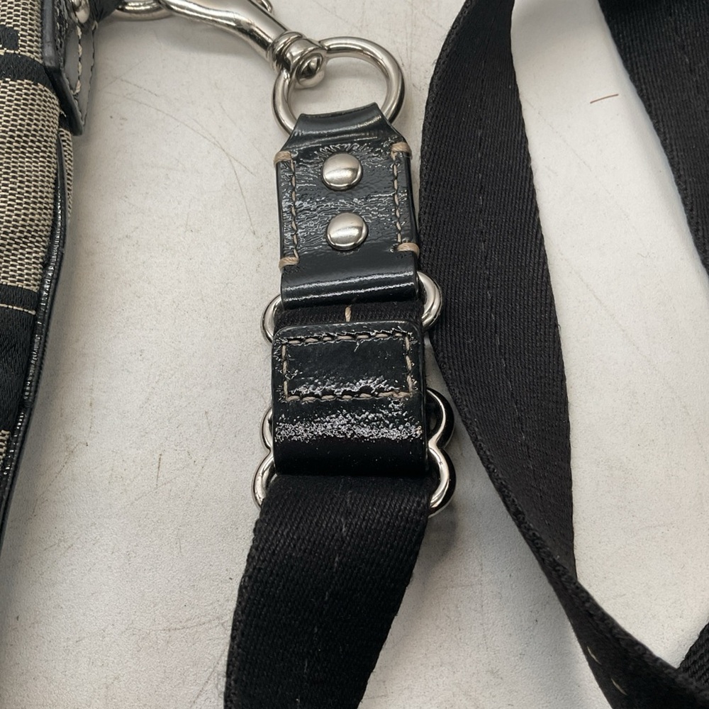 Coach Signature C - Black and Tan Designer Crossbody Shoulder Bag - Picture 3 of 7